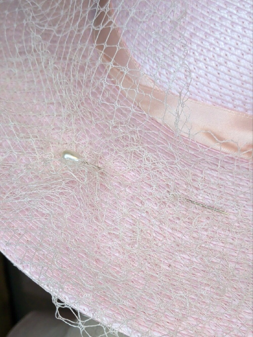 Vintage Pink Wide-Brim Picture Hat with Veil and Floral Trim Pastel Wedding - Picture 6 of 9